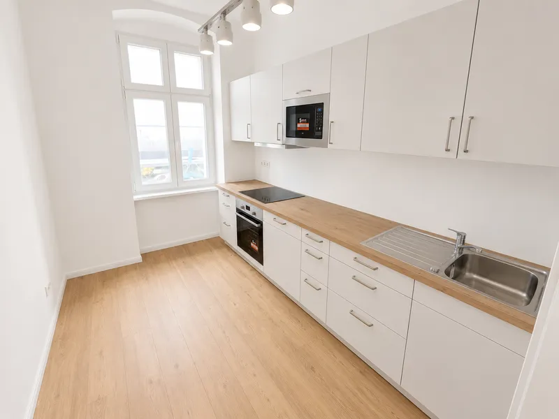 Attraktive 4-Zimmer Wohnung im kernsanierten Altbau I ab 01. August — photo 1